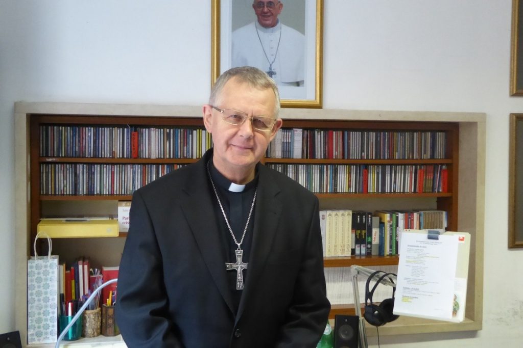 Архиепископ Томаш: Обеспечение безопасности в мире требует общих усилий всех религий