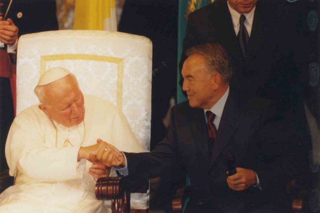 Иоанн Павел II в Казахстане. Материалы выставки