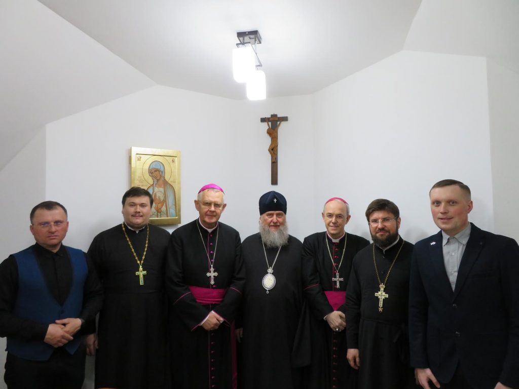 Metropolitan Alexander of Astana and Kazakhstan visited  the Catholic Cathedral