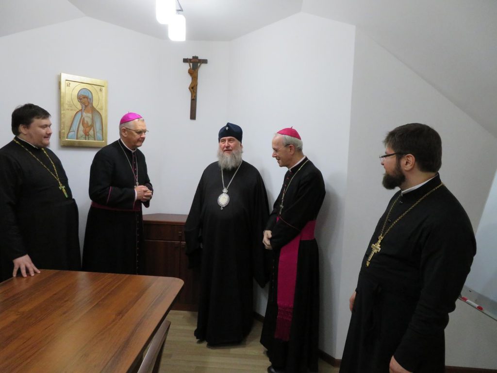 Metropolitan Alexander of Astana and Kazakhstan visited  the Catholic Cathedral