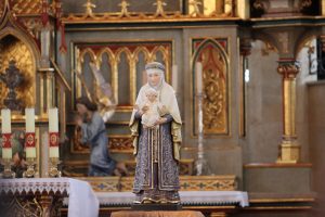 Обезоруживающая красота Девы Марии Карагандинской