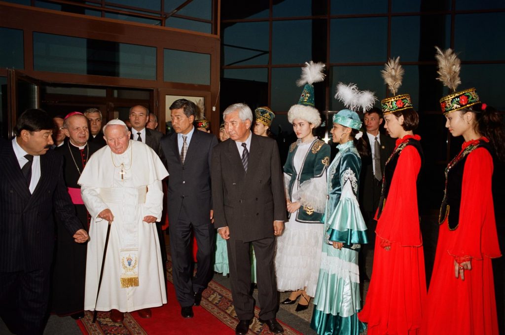 Обращение Иоанна Павла II к молодёжи Казахстана