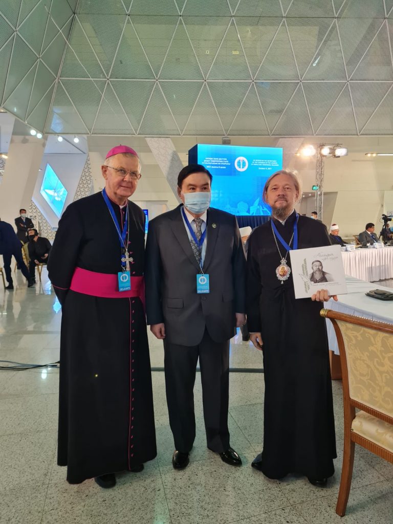 Архиепископ Томаш Пэта выступил с докладом на XIX заседании  секретариата Съезда лидеров мировых и традиционных религий