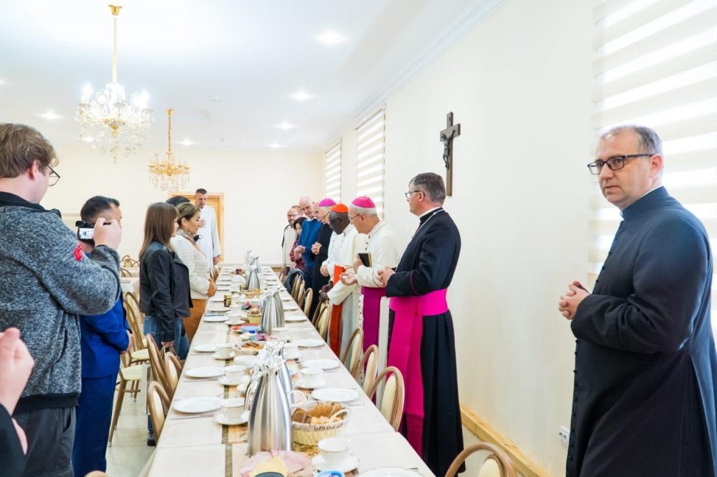 Кардинал Роберт Сара посетил Казахстан