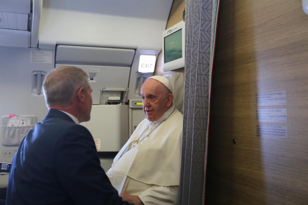 Пресс-конференция Папы Франциска на пути из Казахстана в Ватикан