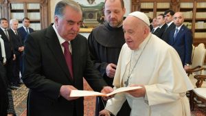 Папа Франциск встретился с Президентом Республики Таджикистан