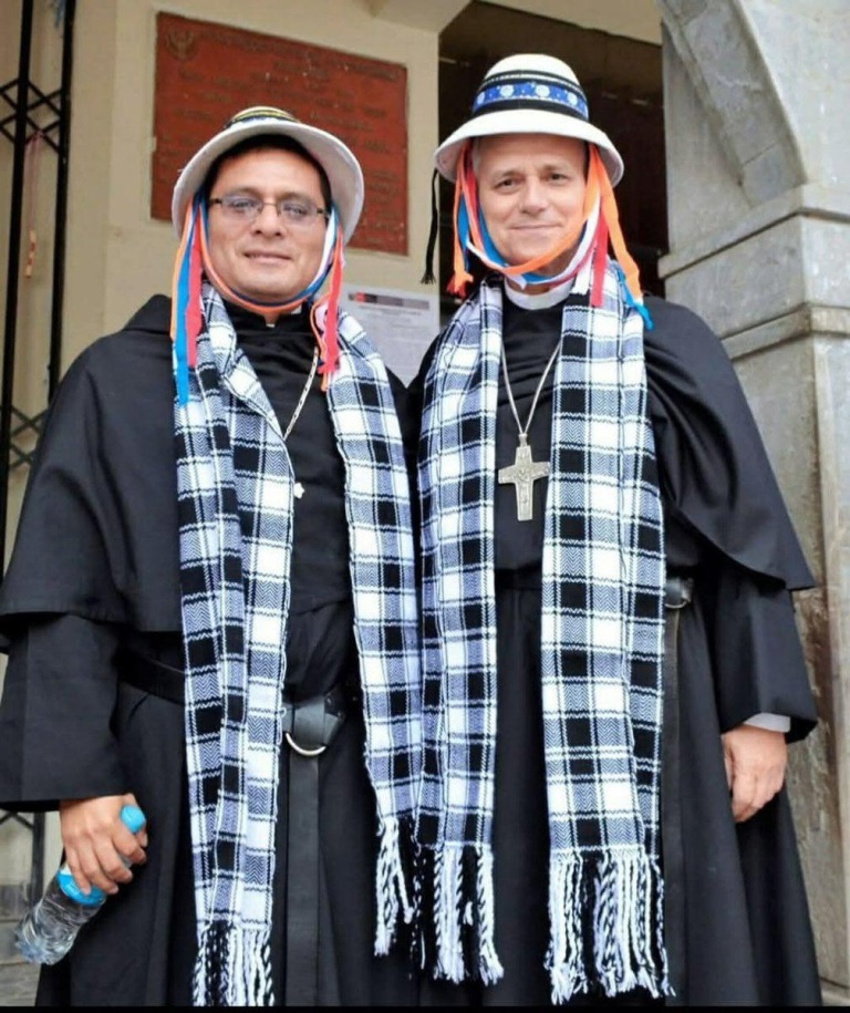 Папа Лев 14 с августинцем